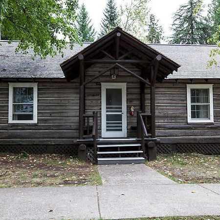 Motel Lake Mcdonald เวสต์กลาเซียร์ ภายนอก รูปภาพ